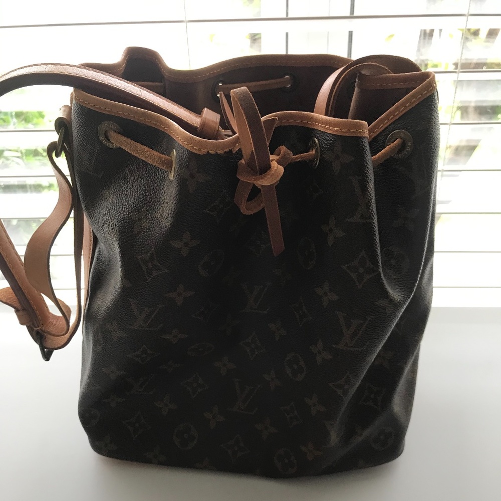 Authentic Vintage Louis Vuitton LV Petite Noe Mono